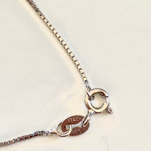 CASOTY 925 STERLING SILVER Mermaid with Freshwater Cultured Pearl Necklace - Picture 7 of 10